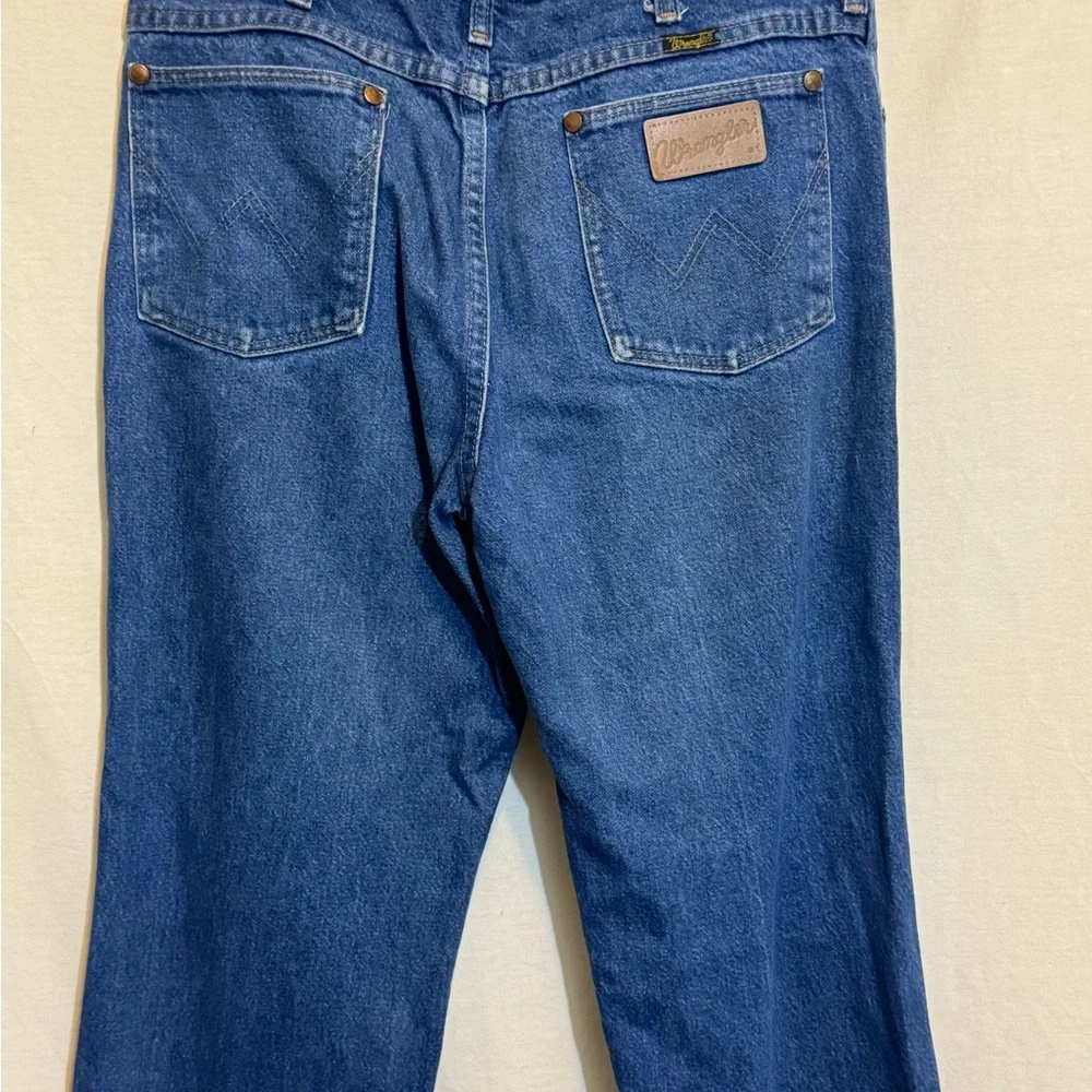 B-152 Men’s Wrangler Denim‎ Blue Jeans Size 33x32